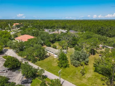View/Area - 10 Mirror Lake Dr, Ormond Beach, FL 32174 photo 8 of 24