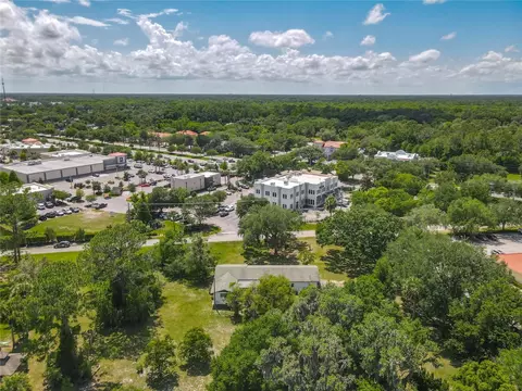 View/Area - 10 Mirror Lake Dr, Ormond Beach, FL 32174 photo 2 of 24
