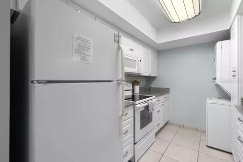 Kitchen - 6300 A1a S #A13U, Saint Augustine, FL 32080 photo 3 of 6