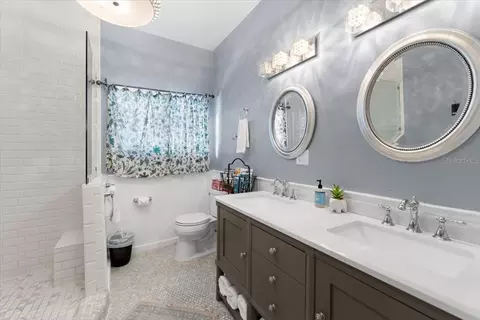 Bath - 9 Saragossa St, Saint Augustine, FL 32084 photo 2 of 4