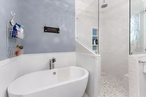 Bath - 9 Saragossa St, Saint Augustine, FL 32084 photo 3 of 4
