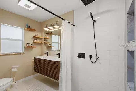 Bath - 504 N Cherry St, Bunnell, FL 32110 photo 3 of 8