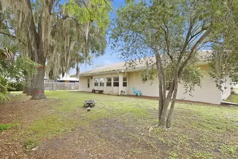 Exterior - 504 N Cherry St, Bunnell, FL 32110 photo 3 of 4