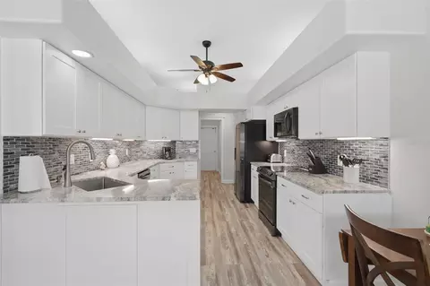 Kitchen - 3 Seabridge Dr, Ormond Beach, FL 32176 photo 4 of 4