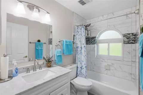Bath - 3 Seabridge Dr, Ormond Beach, FL 32176 photo 1 of 4