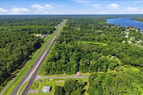 103 Troupe Rd, San Mateo, FL 32187
