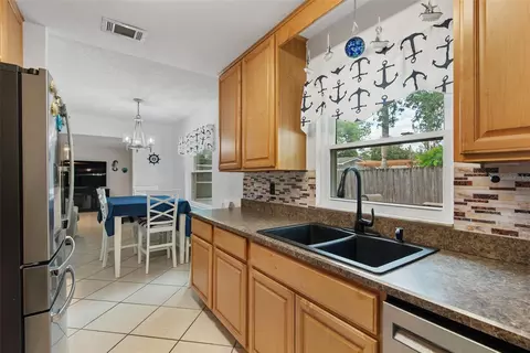Kitchen - 3 Overbrook Ct, Ormond Beach, FL 32174 photo 2 of 5