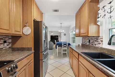 Kitchen - 3 Overbrook Ct, Ormond Beach, FL 32174 photo 5 of 5