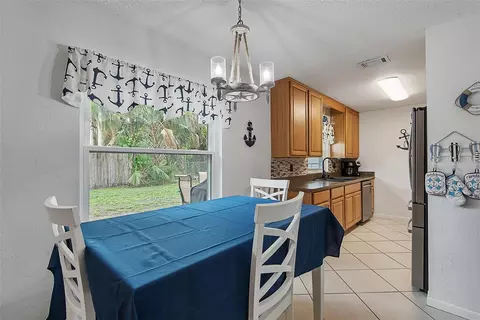 Dining - 3 Overbrook Ct, Ormond Beach, FL 32174 photo 2 of 3