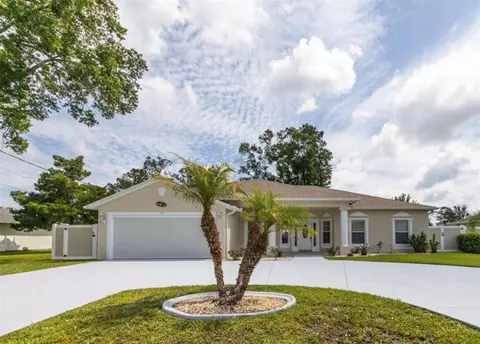 15 Royal Palm Ln, Palm Coast, FL 32164