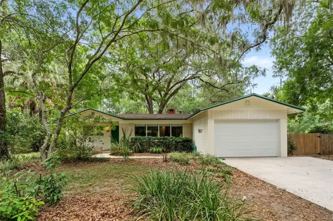 805 NW 39th Dr, Gainesville, FL 32605