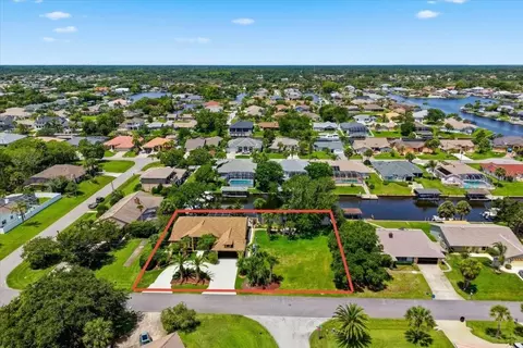 25 Cottonwood Ct, Palm Coast, FL 32137