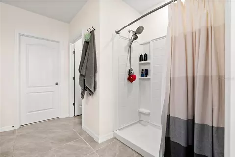 Entry Way - 1317 Middle Lake Dr, Ormond Beach, FL 32174 photo 3 of 5