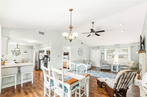 Dining - 4953 SE 33rd Ter, Ocala, FL 34480 photo 1 of 3