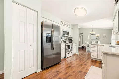 Kitchen - 4953 SE 33rd Ter, Ocala, FL 34480 photo 3 of 5