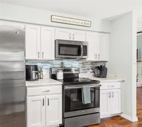 Kitchen - 4953 SE 33rd Ter, Ocala, FL 34480 photo 4 of 5
