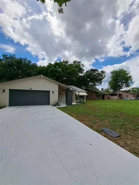 37 Cooper Ln, Palm Coast, FL 32137
