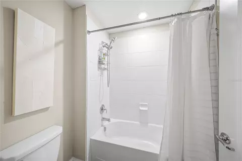 Bath - 2785 Las Calinas Blvd, Saint Augustine, FL 32092 photo 8 of 9