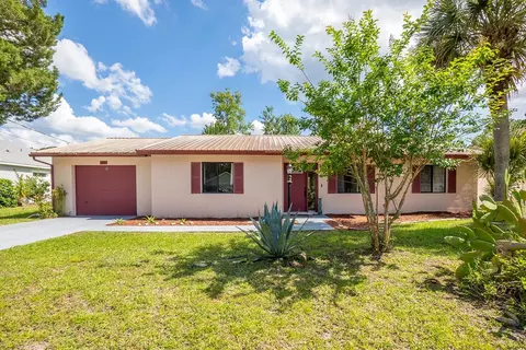 25 Ethan Allen Dr, Palm Coast, FL 32164
