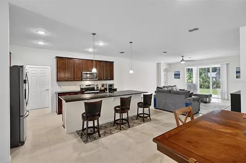 Kitchen - 34 Bunker Hill Dr, Palm Coast, FL 32137 photo 2 of 9