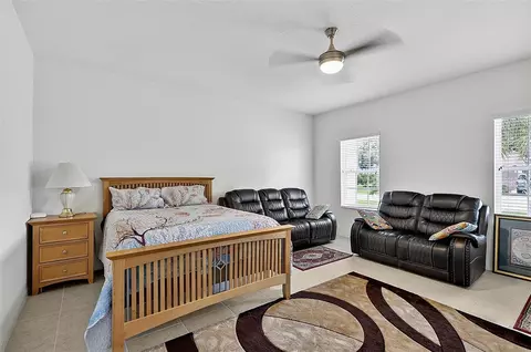 Bedroom - 34 Bunker Hill Dr, Palm Coast, FL 32137 photo 7 of 8