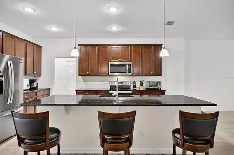 Kitchen - 34 Bunker Hill Dr, Palm Coast, FL 32137 photo 3 of 9