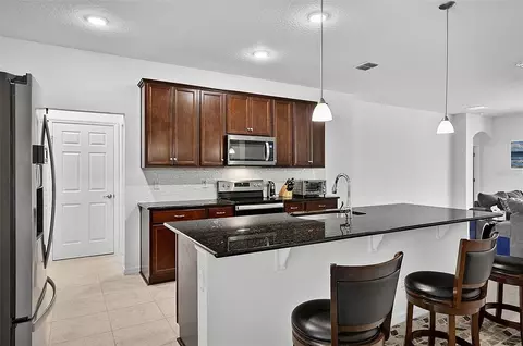 Kitchen - 34 Bunker Hill Dr, Palm Coast, FL 32137 photo 5 of 9