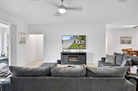 Living - 34 Bunker Hill Dr, Palm Coast, FL 32137 photo 4 of 5