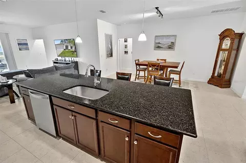 Kitchen - 34 Bunker Hill Dr, Palm Coast, FL 32137 photo 8 of 9