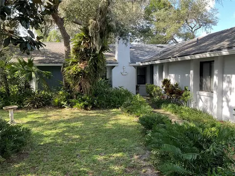 88 Freeport Ln, Palm Coast, FL 32137