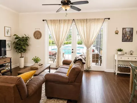 Living - 4535 SE 34th Pl, Ocala, FL 34480 photo 2 of 3