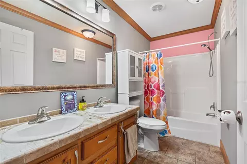 Bath - 1322 Forest Park St, Bunnell, FL 32110 photo 4 of 4
