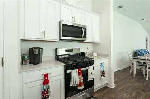 Kitchen - 18 Bogey Pl, Bunnell, FL 32110 photo 3 of 5