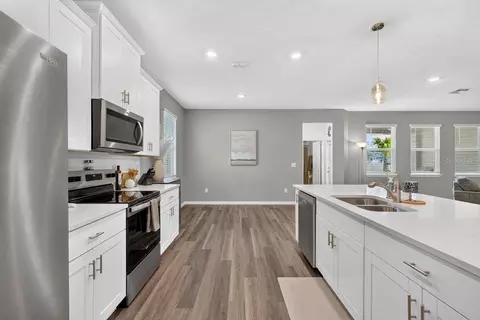 Kitchen - 349 Rover Rd, Ormond Beach, FL 32174 photo 4 of 7