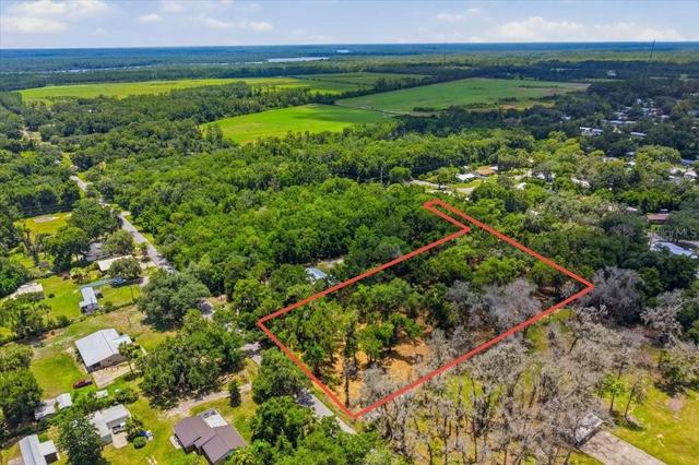 2800 Lundy Rd, Palatka, FL 32177