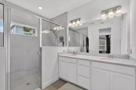 Bath - 2173 Raglan Cir, Ormond Beach, FL 32174 photo 2 of 4