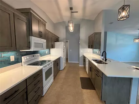 Kitchen - 908 Woodstream Ln, Ormond Beach, FL 32174 photo 4 of 4