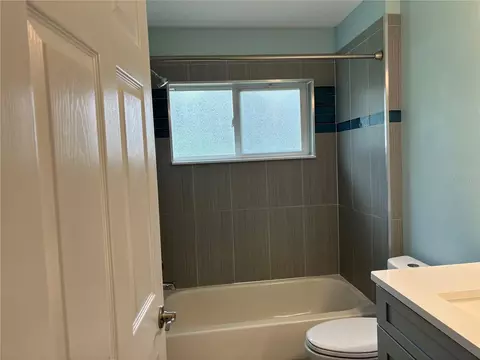 Bath - 908 Woodstream Ln, Ormond Beach, FL 32174 photo 1 of 2
