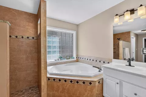 Bath - 2322 Stonebridge Way, Flagler Beach, FL 32136 photo 3 of 5