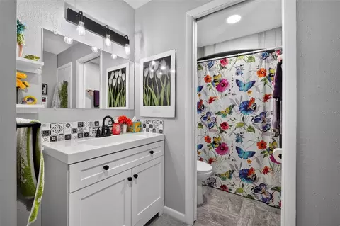 Bath - 2 Timberline Trl #B, Ormond Beach, FL 32174 photo 3 of 3