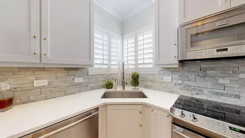 Kitchen - 40 Magnolia Dr S #0, Ormond Beach, FL 32174 photo 2 of 2