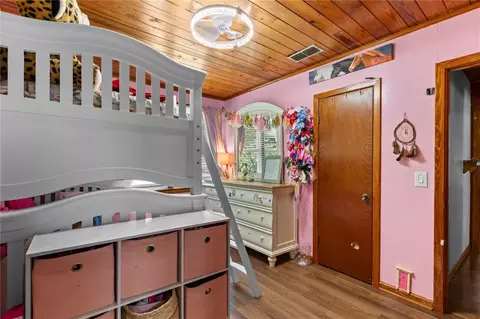 Bedroom - 85276 Harts Rd, Yulee, FL 32097 photo 8 of 10