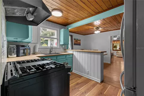Kitchen - 85276 Harts Rd, Yulee, FL 32097 photo 7 of 7