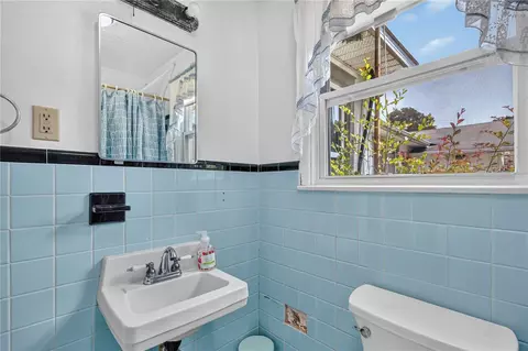Bath - 85276 Harts Rd, Yulee, FL 32097 photo 4 of 5
