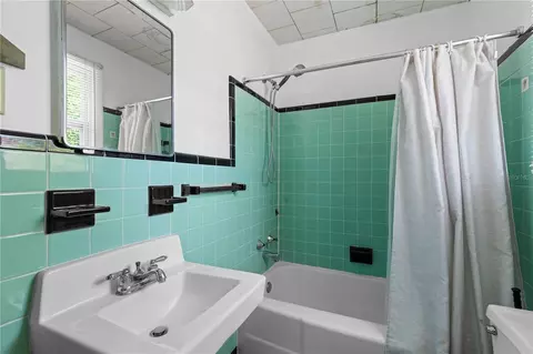 Bath - 85276 Harts Rd, Yulee, FL 32097 photo 3 of 5