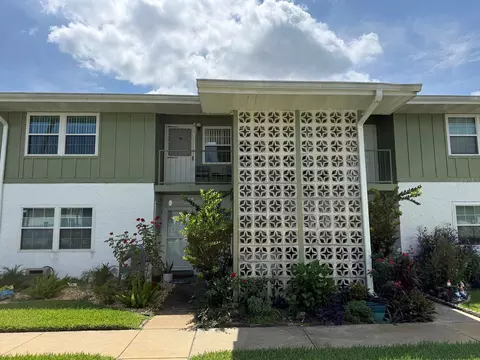 840 Center Ave #100, Holly Hill, FL 32117