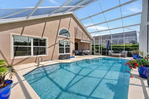 Exterior - 1234 Crown Pointe Ln, Ormond Beach, FL 32174 photo 8 of 9