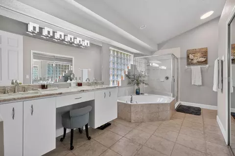 Bath - 1234 Crown Pointe Ln, Ormond Beach, FL 32174 photo 1 of 3
