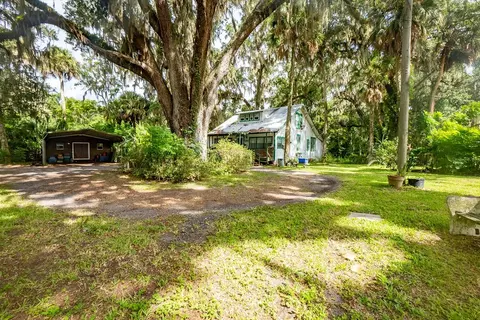 104 W Louis Broer Rd, East Palatka, FL 32131