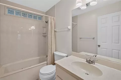 Bath - 8055 SW 115th Loop, Ocala, FL 34481 photo 1 of 3